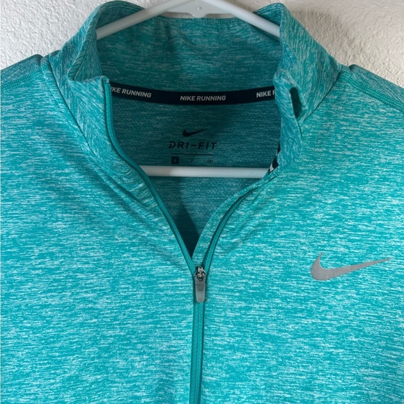 Nike Swift Element UV Long Sleeve Top - Picture 6 of 12